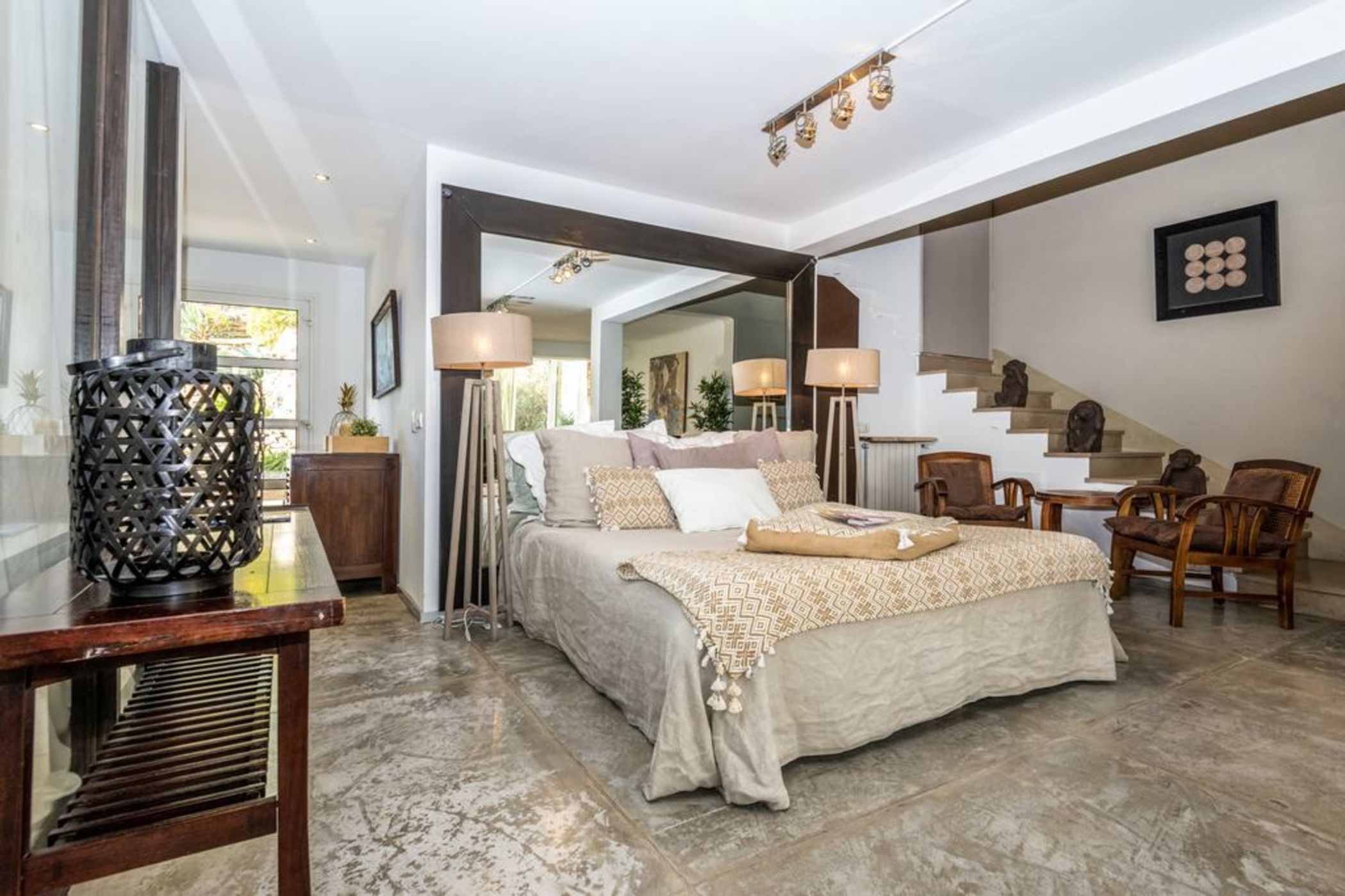 Hotel de La Plage - Mahogany