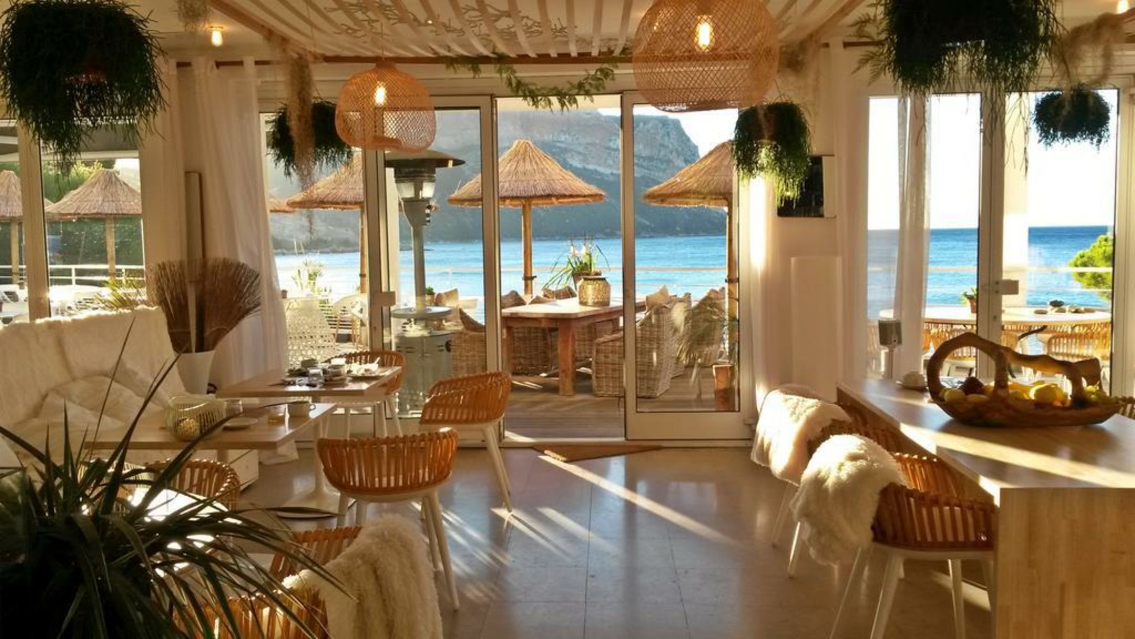 Hotel de La Plage - Mahogany