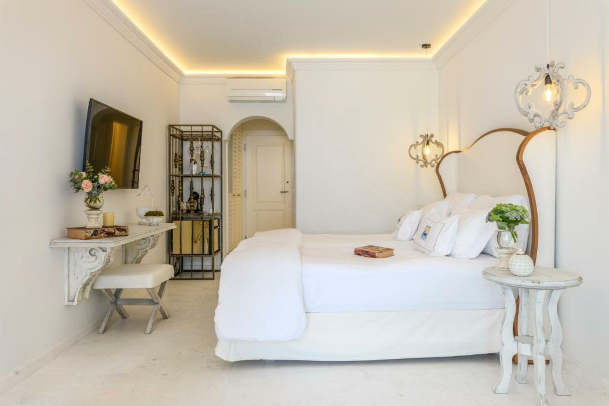 Saint John Hotel Villas & Spa