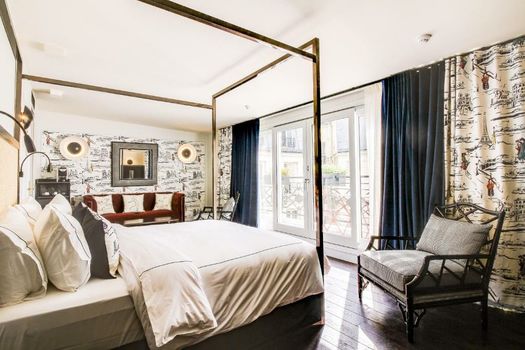 Mom'Art Hotel