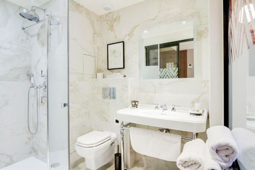 Mom'Art Hotel