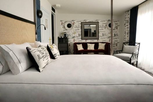 Mom'Art Hotel