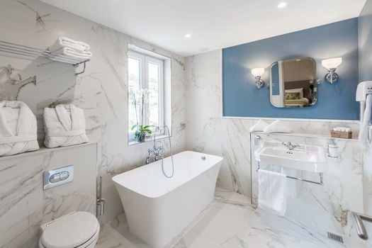 Cesca's Boutique Hotel