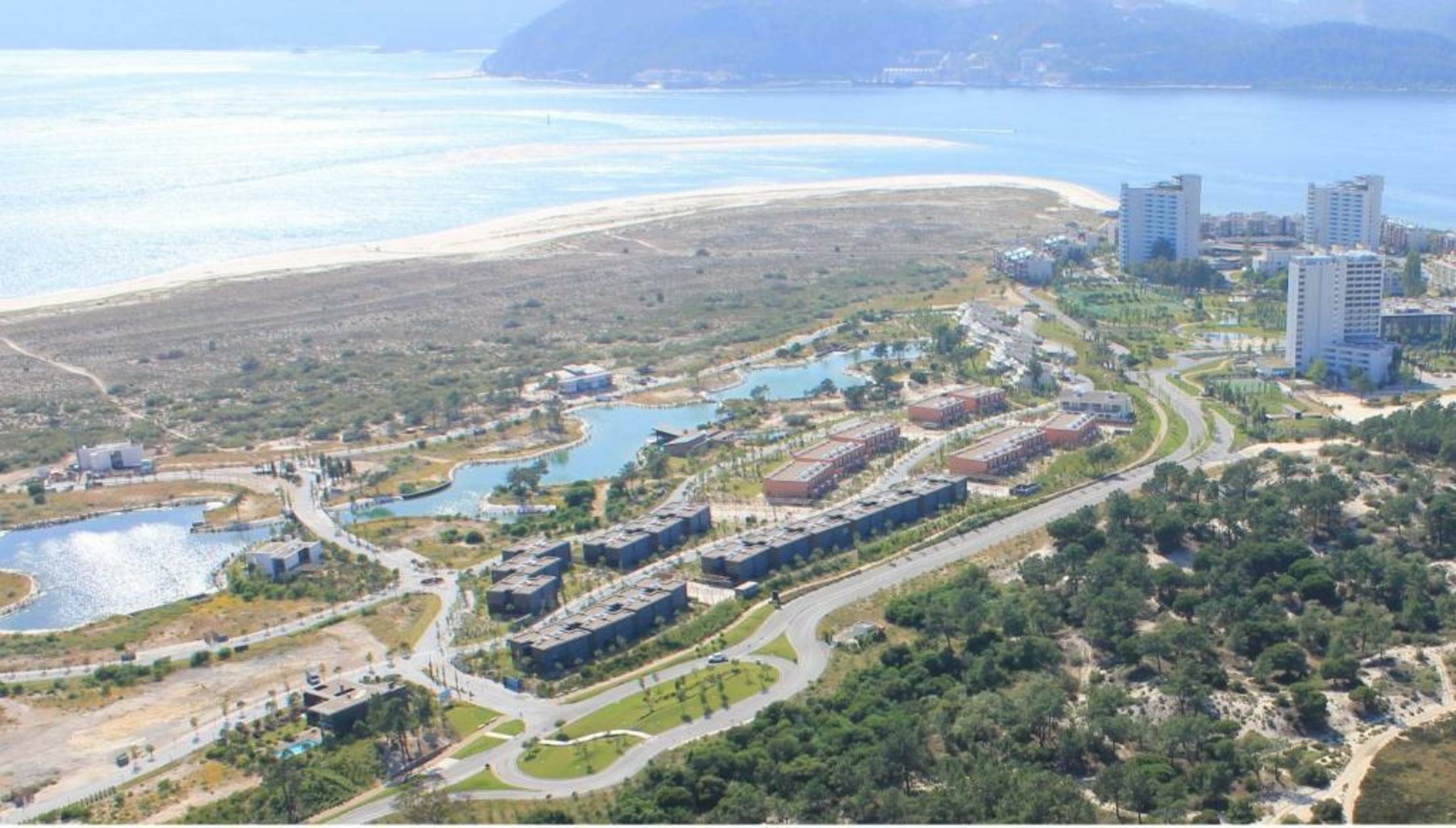 Troia Residence by The Editory - Beach Houses