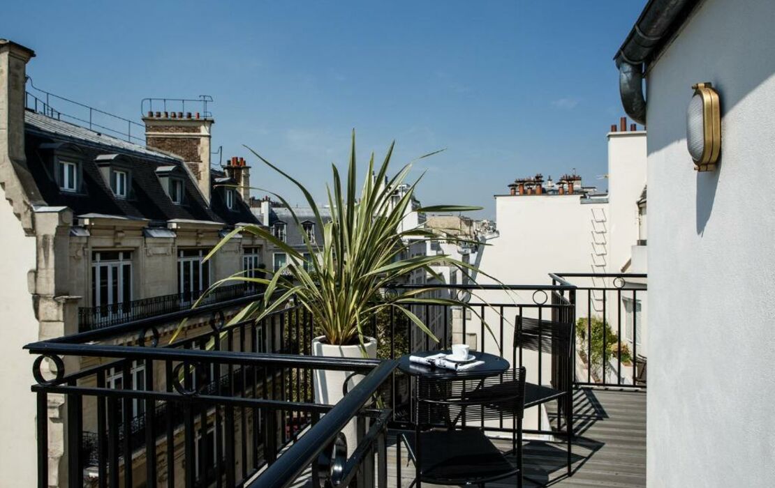 Hôtel du Rond-point des Champs-Élysées - Esprit de France