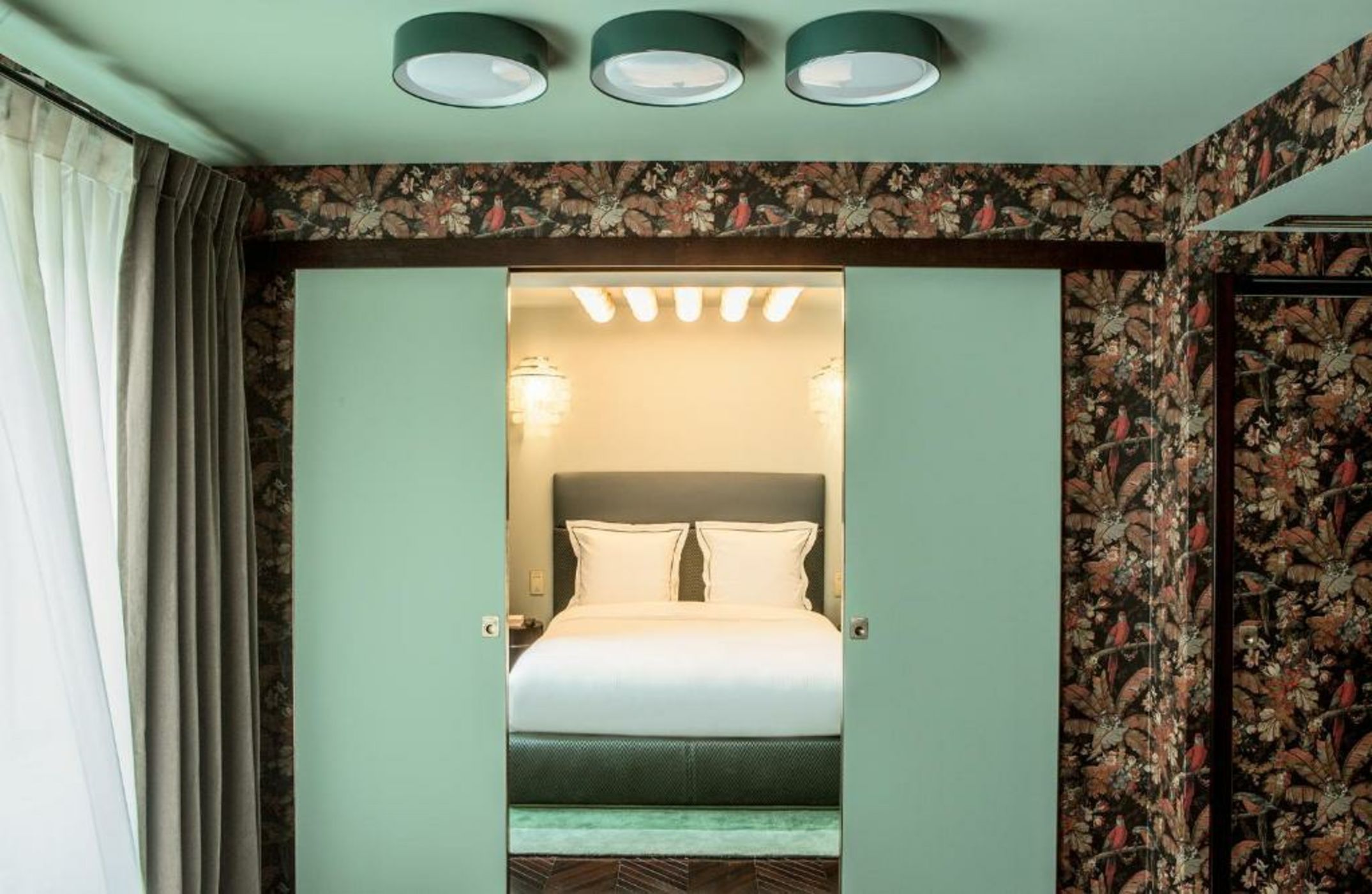 Hôtel du Rond-point des Champs-Élysées - Esprit de France