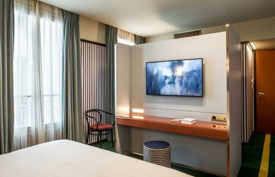 Hôtel du Rond-point des Champs-Élysées - Esprit de France