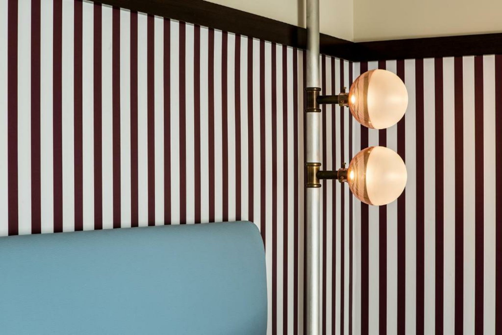 Hôtel du Rond-point des Champs-Élysées - Esprit de France