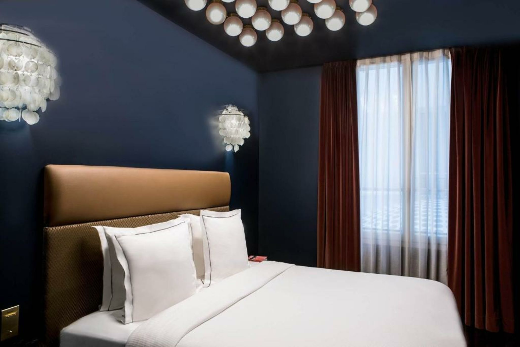 Hôtel du Rond-point des Champs-Élysées - Esprit de France