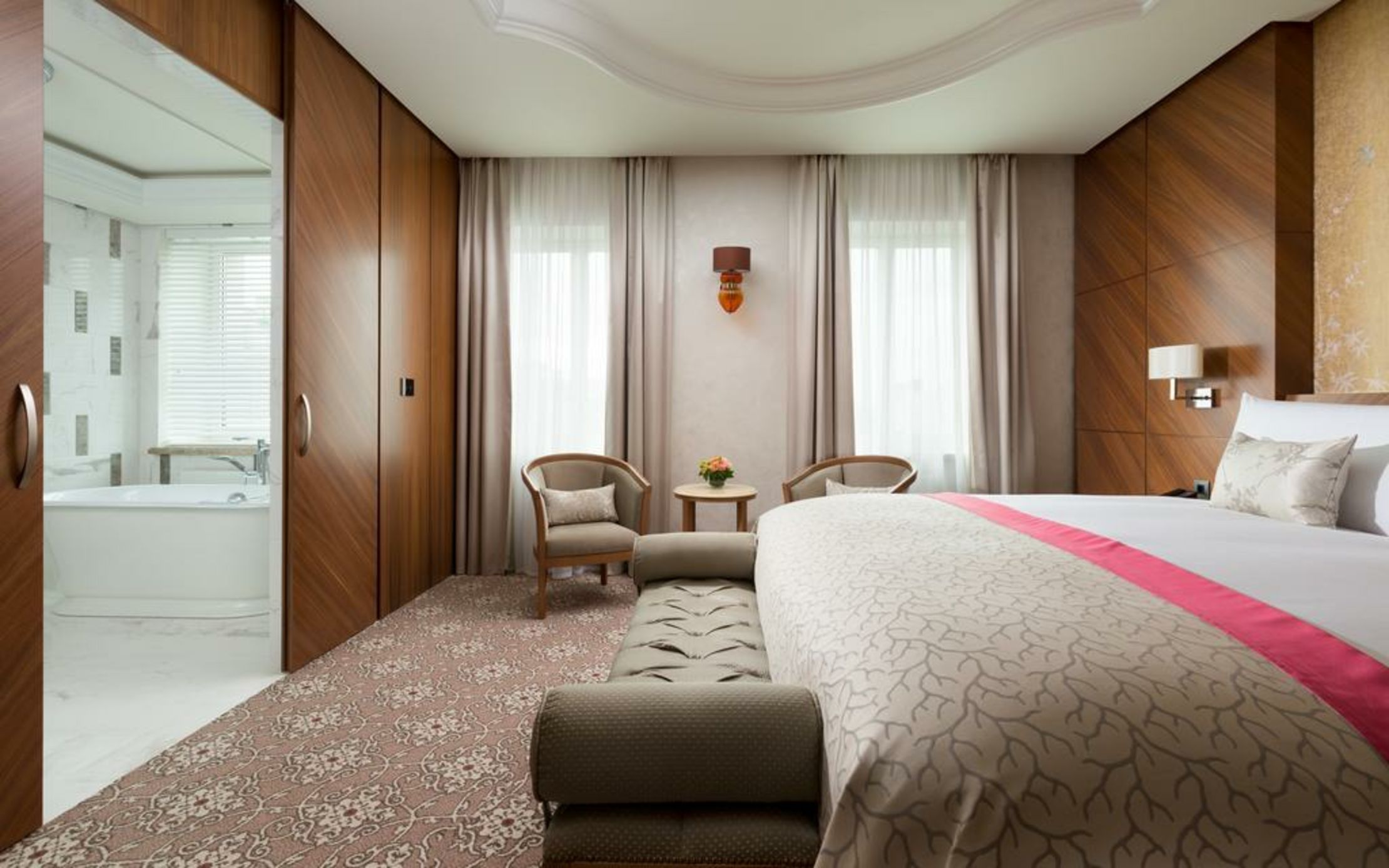 Lotte Hotel St. Petersburg