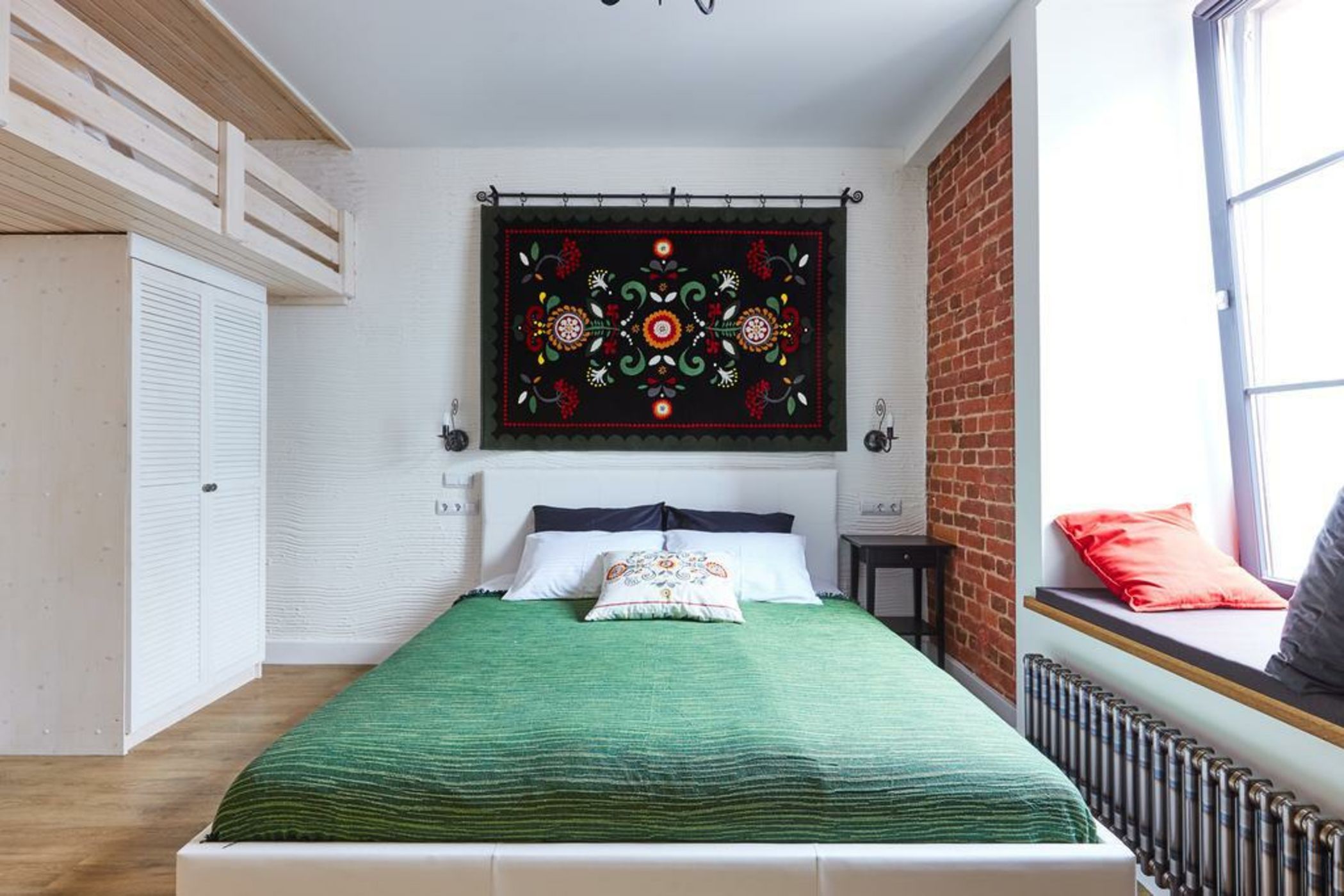 Kaleidoscope on Italyanskaya