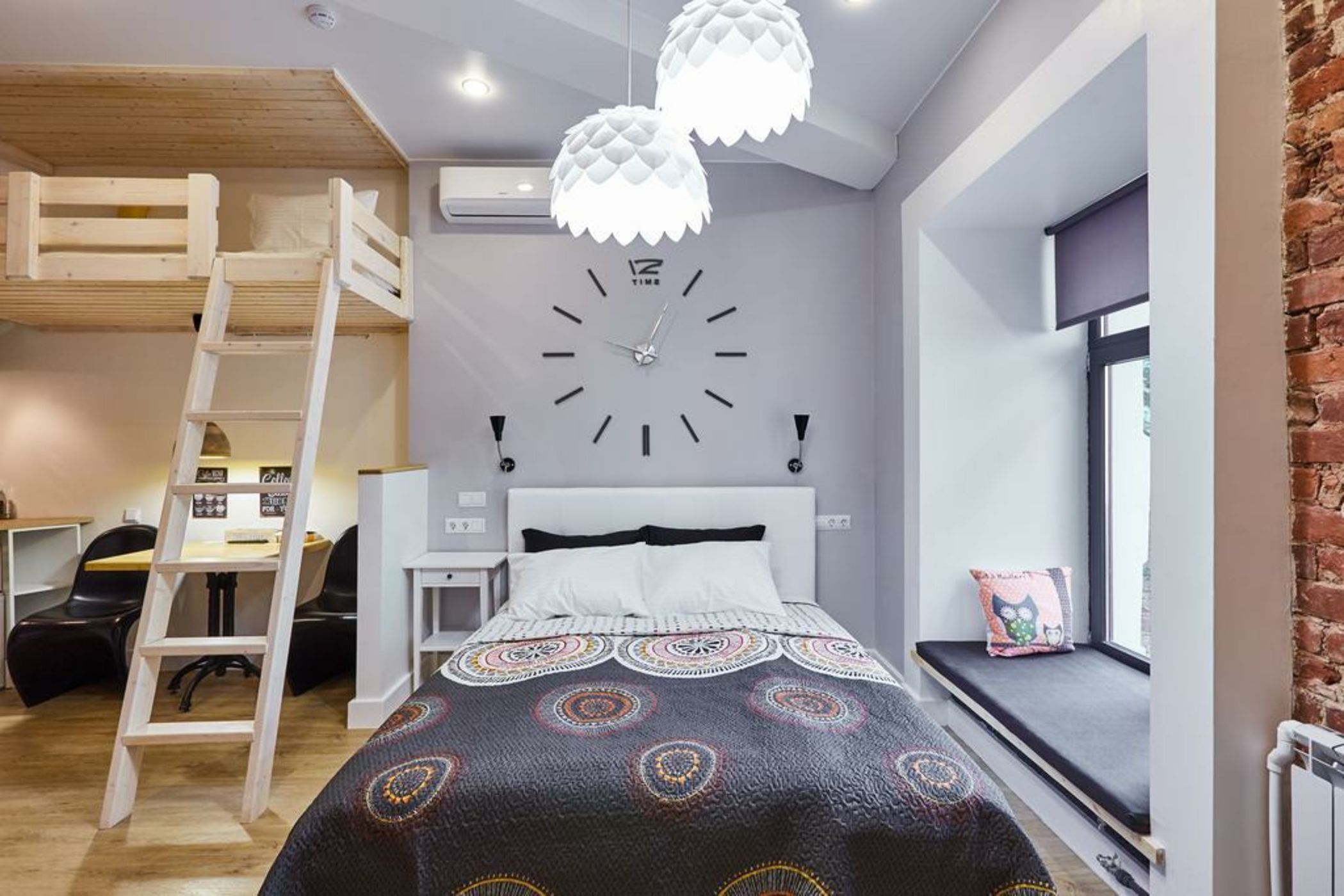 Kaleidoscope on Italyanskaya