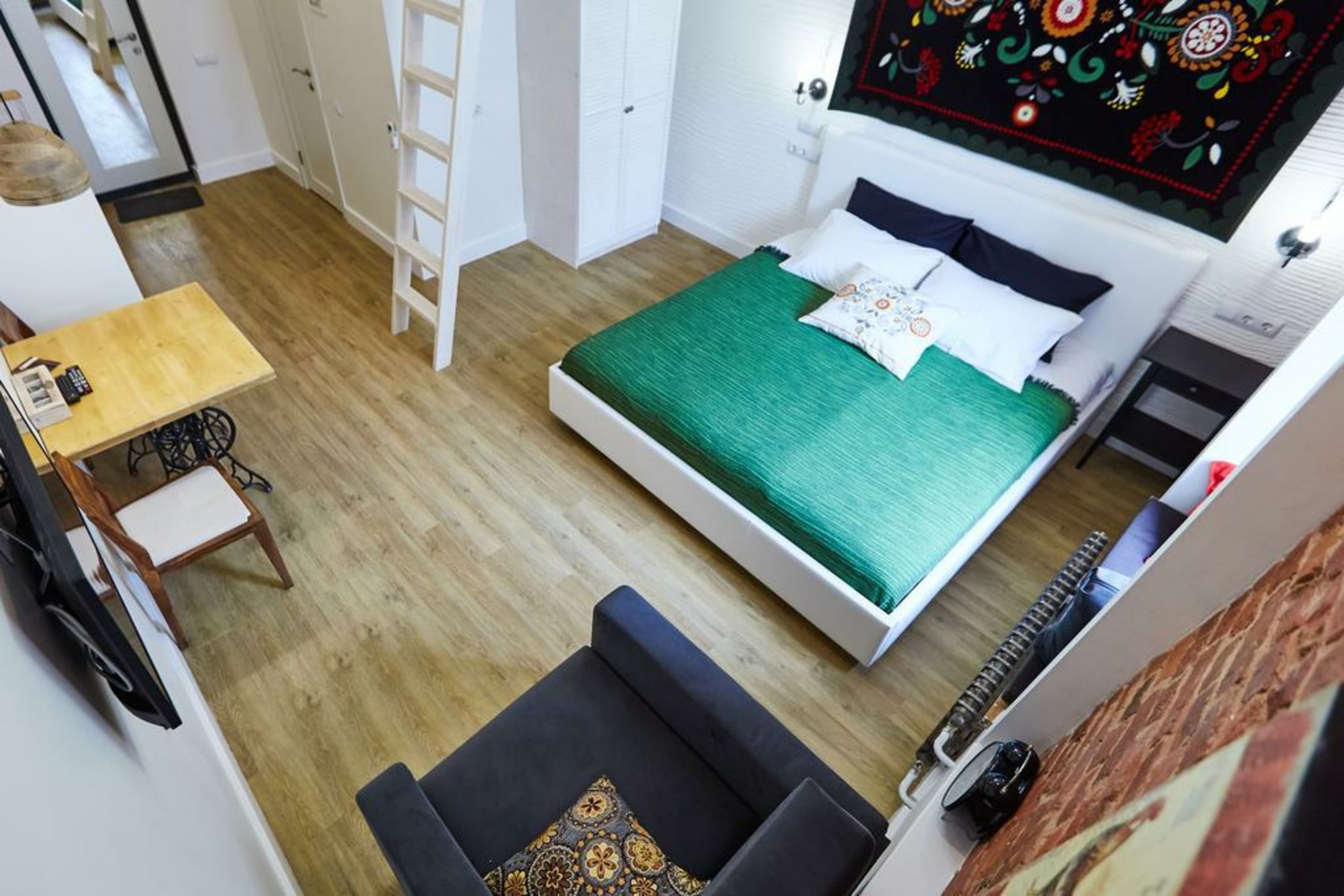 Kaleidoscope on Italyanskaya