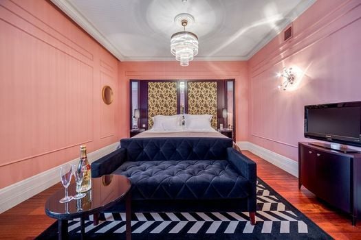 Dom Boutique Hotel