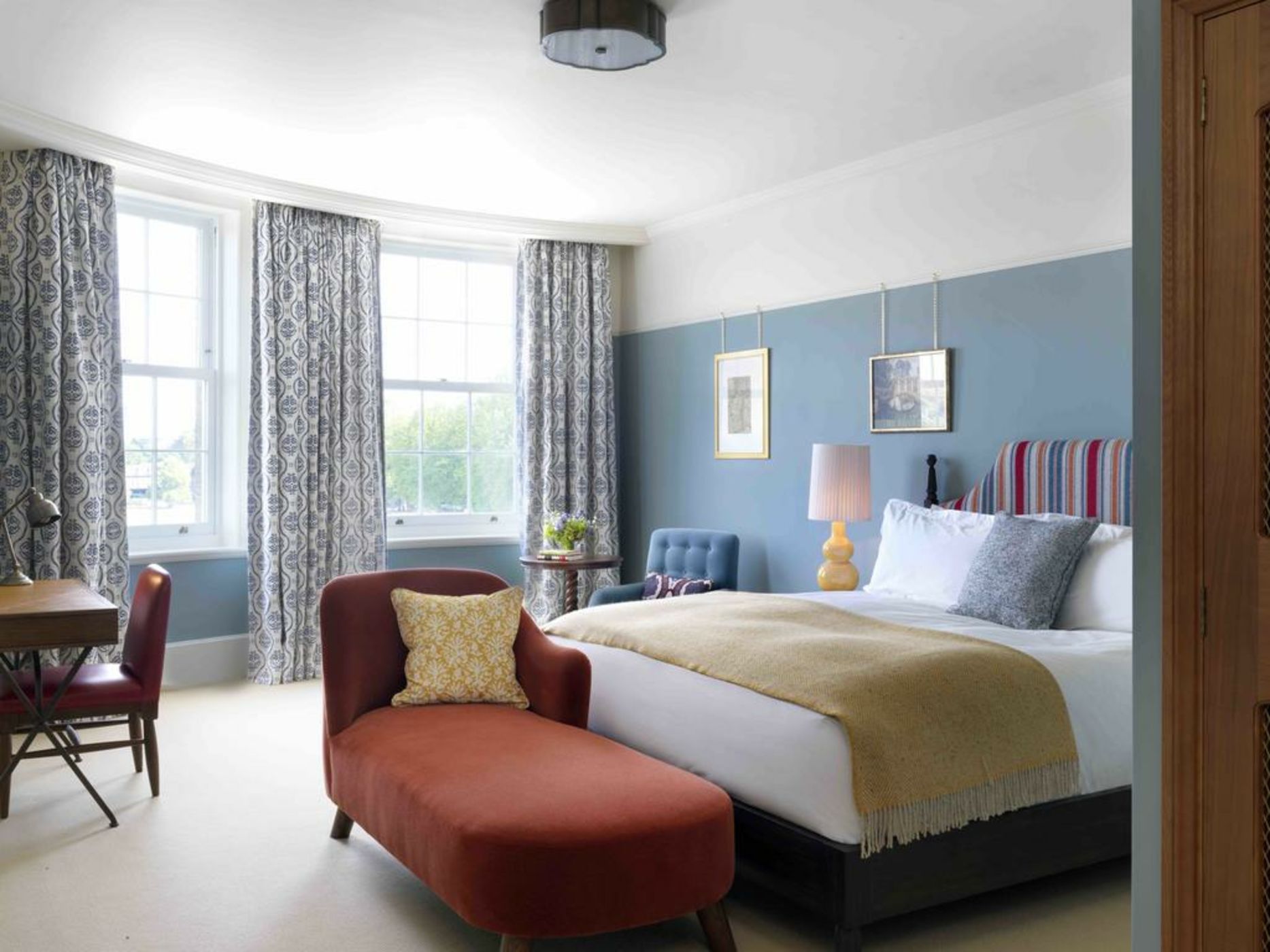 University Arms, Autograph Collection