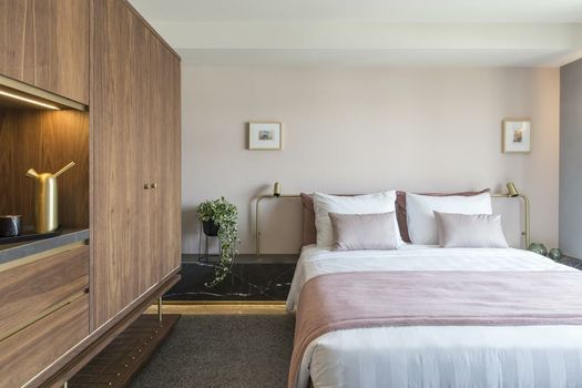 Perianth Hotel