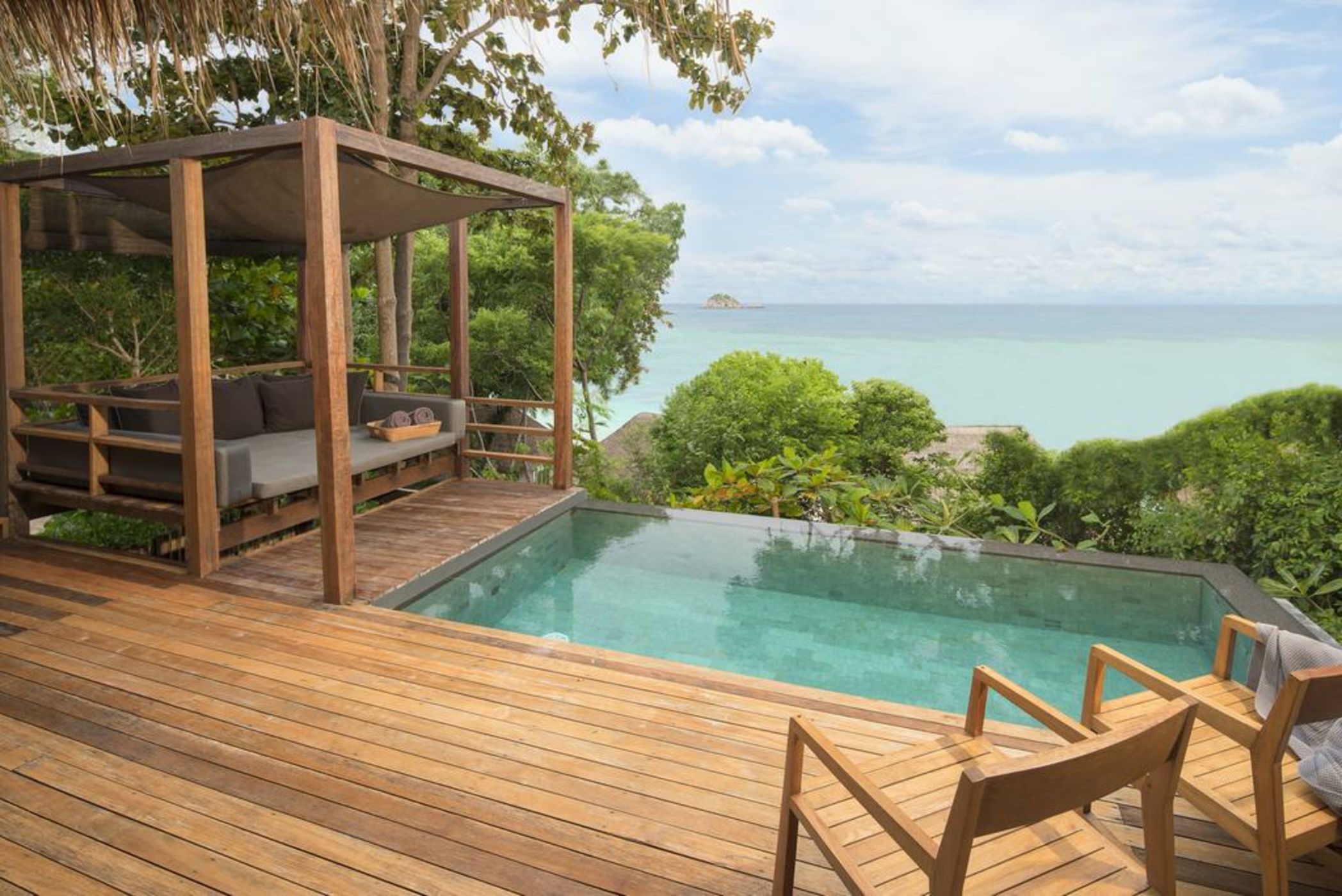 Haadtien Beach Resort