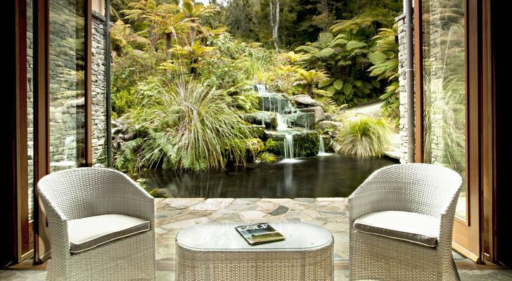 Treetops Lodge & Estate