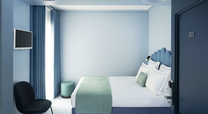 Celeste Hotel Paris Batignolles