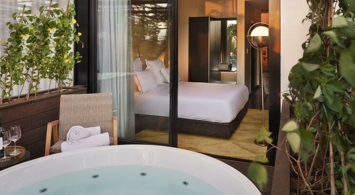 Lighthouse By Brown Hotels
