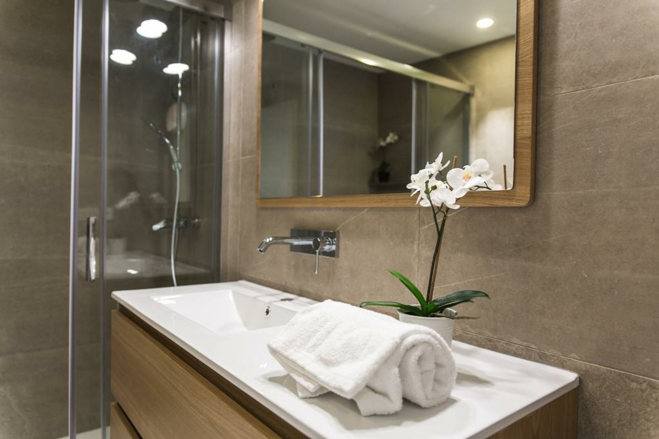 The Lucky Flats - Luceros