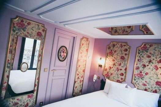 La Mondaine