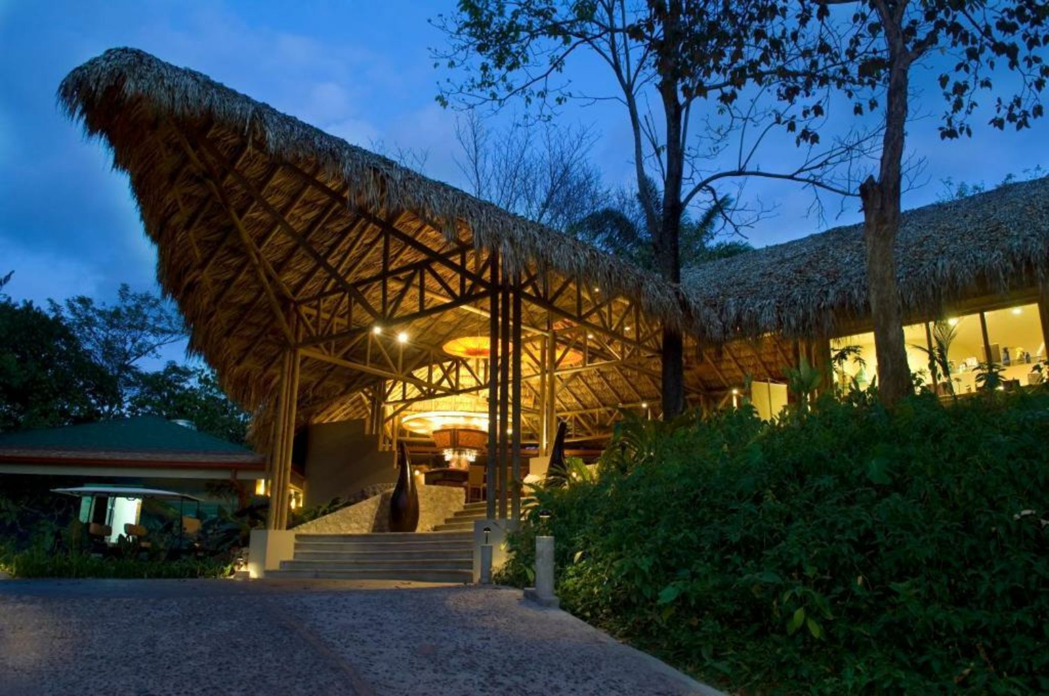 Arenas del Mar Beachfront & Rainforest Resort