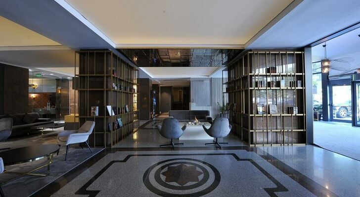 Crystal Palace Hotel