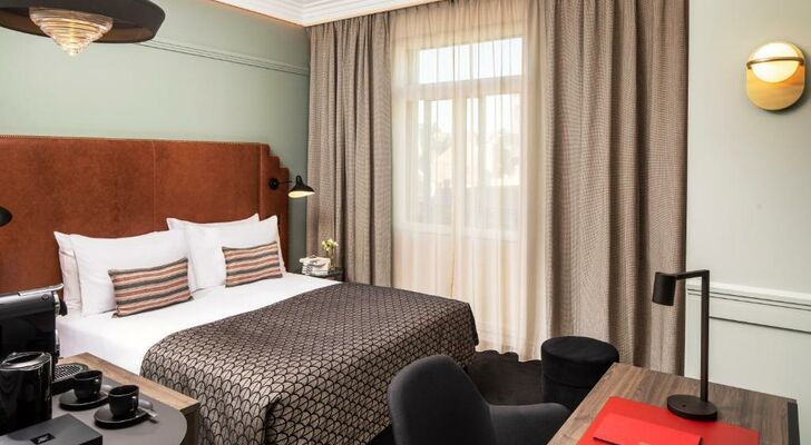 Hotel Maison Rouge