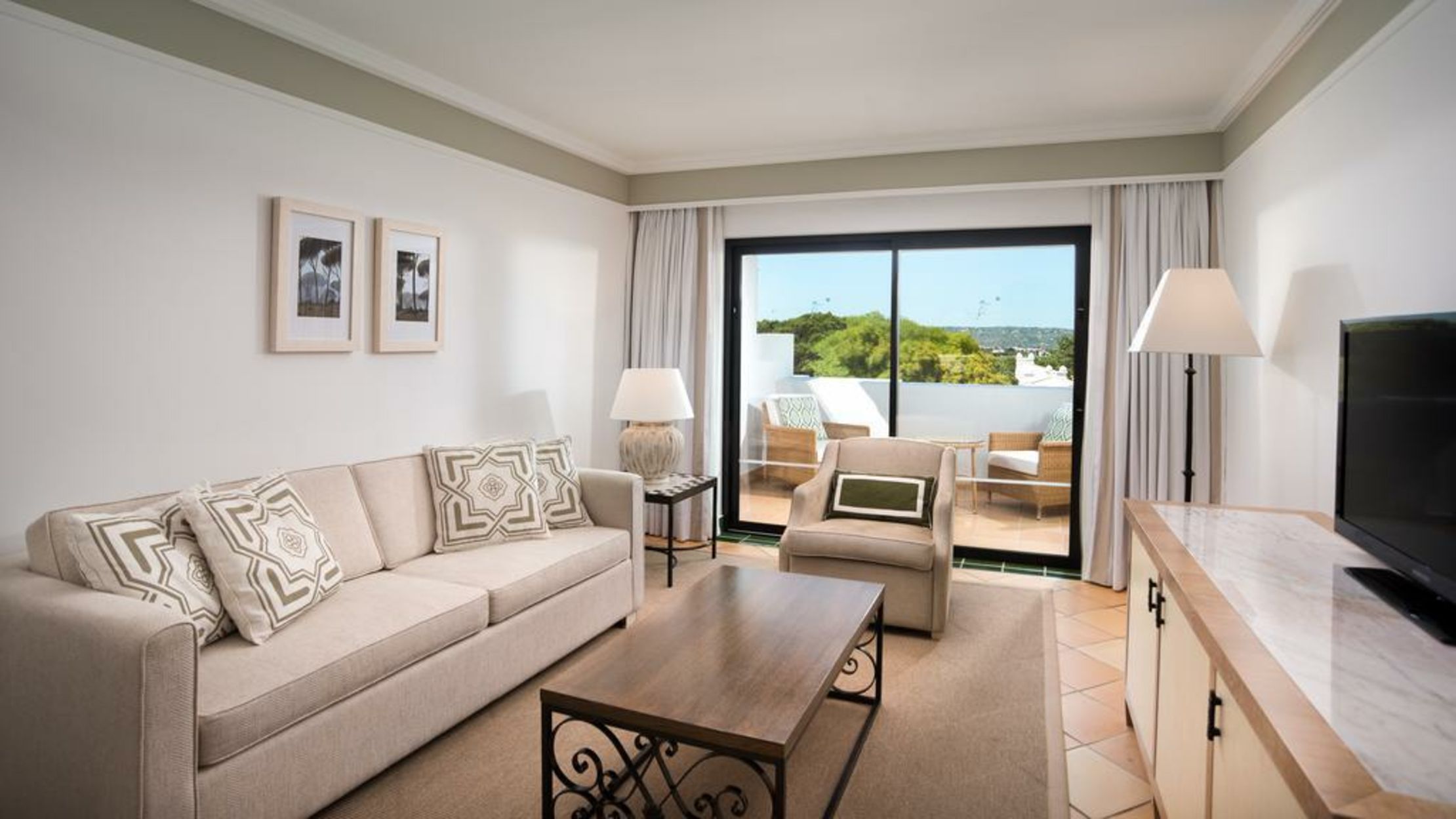 Pine Cliffs Hotel, a Luxury Collection Resort, Algarve