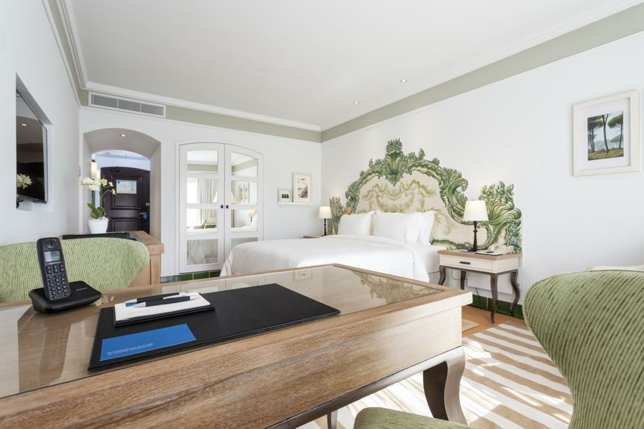 Pine Cliffs Hotel, a Luxury Collection Resort, Algarve