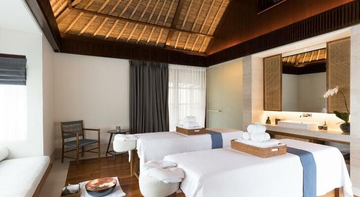 REVĪVŌ Wellness Resort Nusa Dua Bali