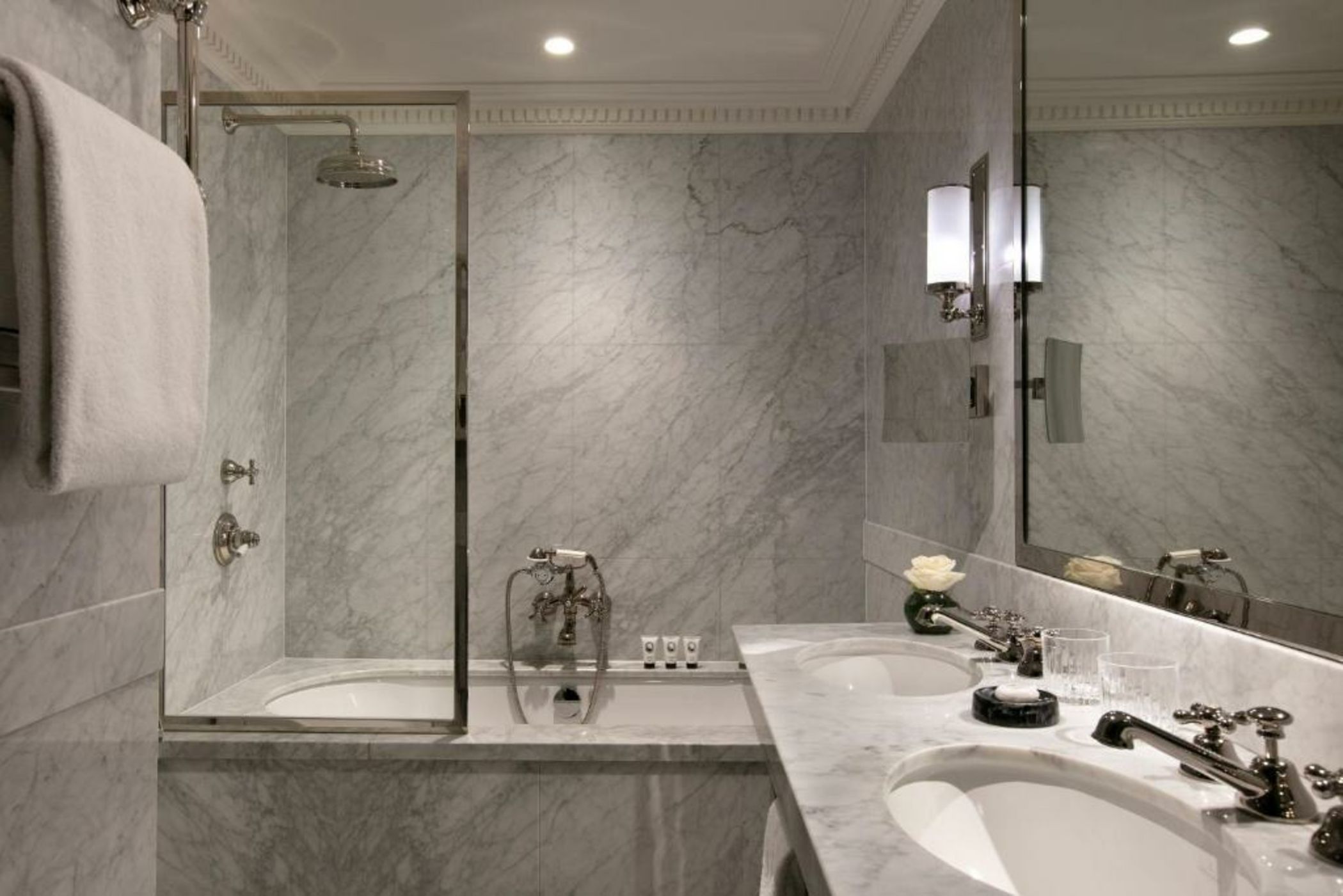 Hôtel de Berri Champs-Élysées, a Luxury Collection Hotel