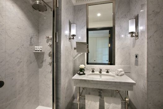 Hôtel de Berri Champs-Élysées, a Luxury Collection Hotel
