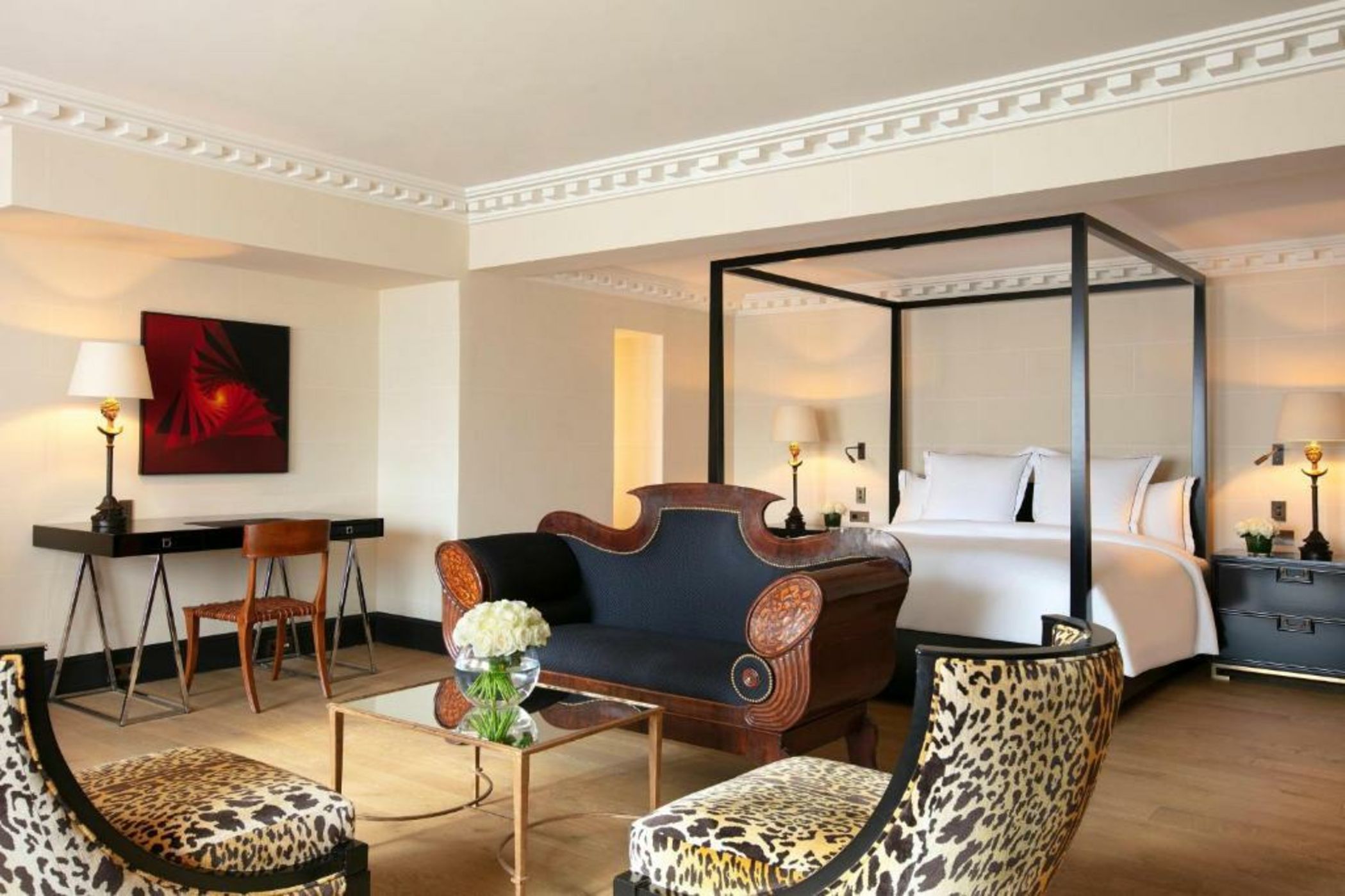 Hôtel de Berri Champs-Élysées, a Luxury Collection Hotel