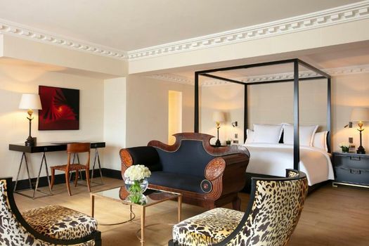 Hôtel de Berri Champs-Élysées, a Luxury Collection Hotel