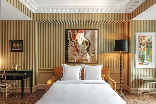 Hôtel de Berri Champs-Élysées, a Luxury Collection Hotel
