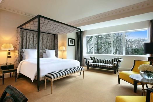 Hôtel de Berri Champs-Élysées, a Luxury Collection Hotel