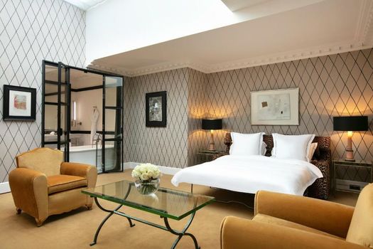 Hôtel de Berri Champs-Élysées, a Luxury Collection Hotel