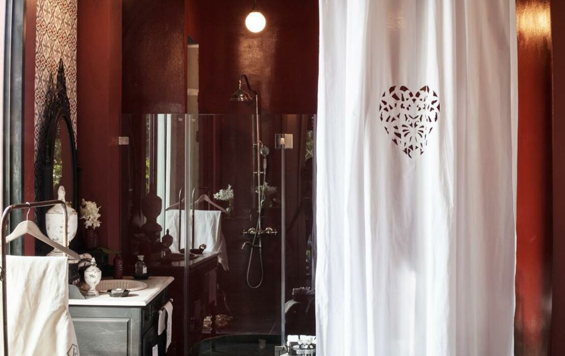 Amdaeng Bangkok Riverside Hotel - SHA Plus Certified