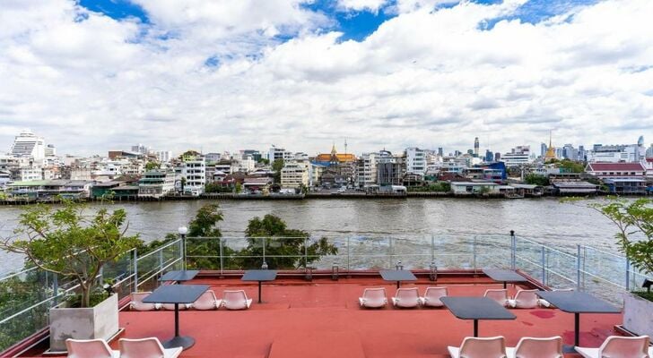 Amdaeng Bangkok Riverside Hotel - SHA Plus Certified