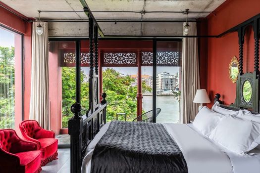 Amdaeng Bangkok Riverside Hotel - SHA Plus Certified