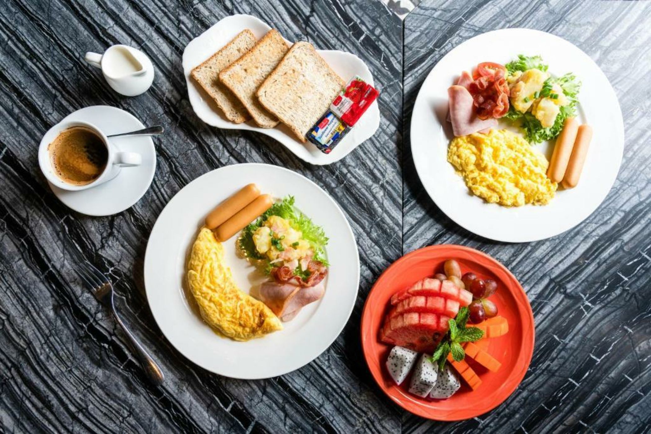 Amdaeng Bangkok Riverside Hotel - SHA Plus Certified