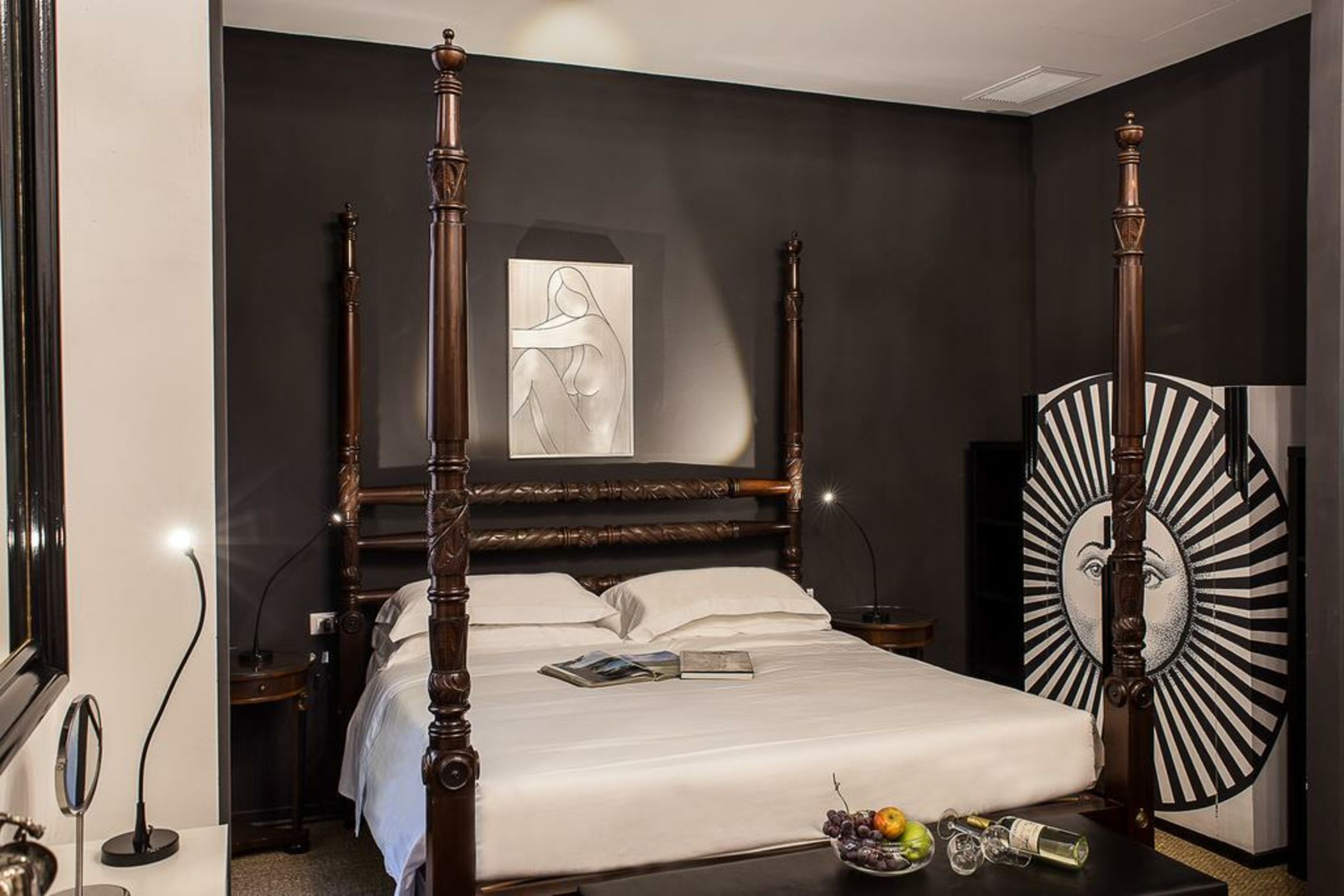 Porcellino Gallery Art Boutique BB