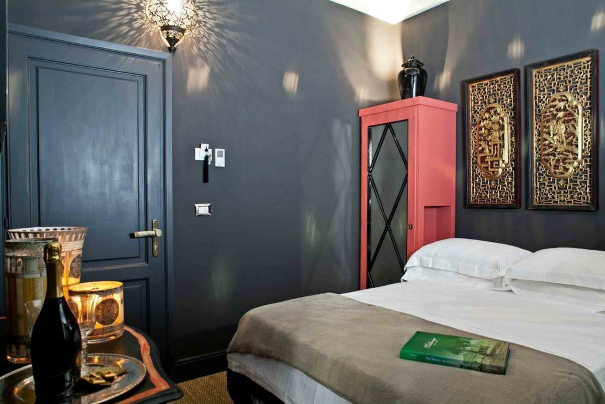 Porcellino Gallery Art Boutique BB