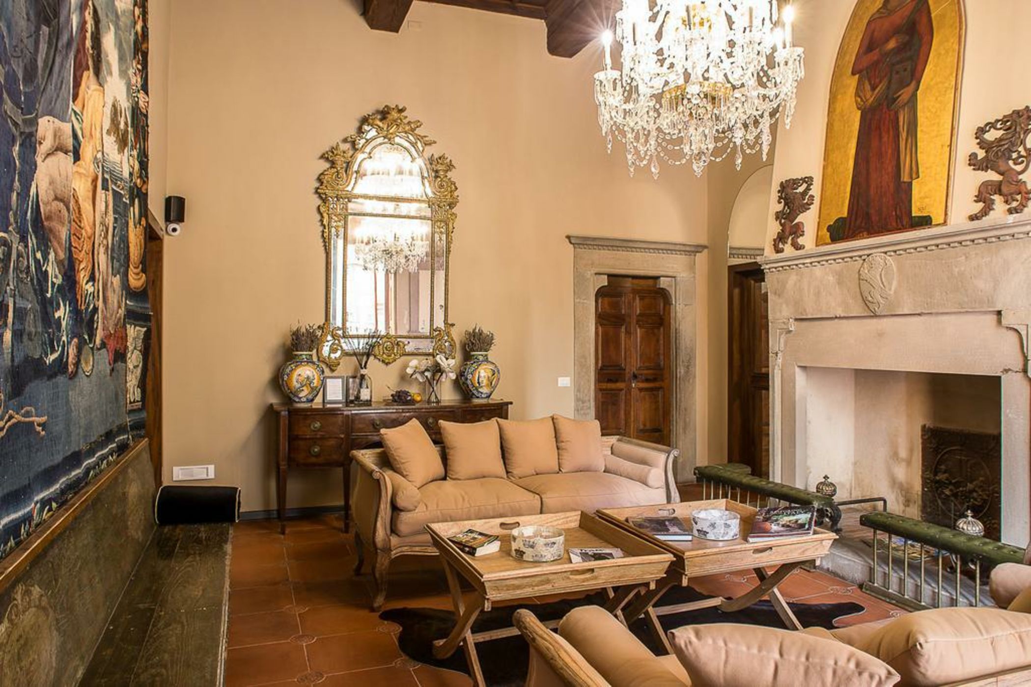 Porcellino Gallery Art Boutique BB