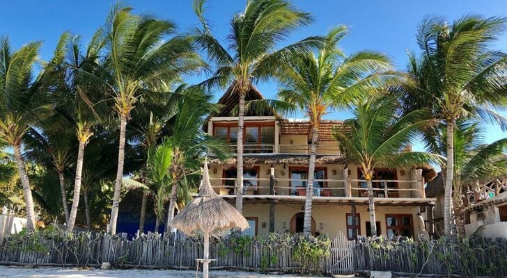 CASA CAT BA Beachfront Boutique Hotel