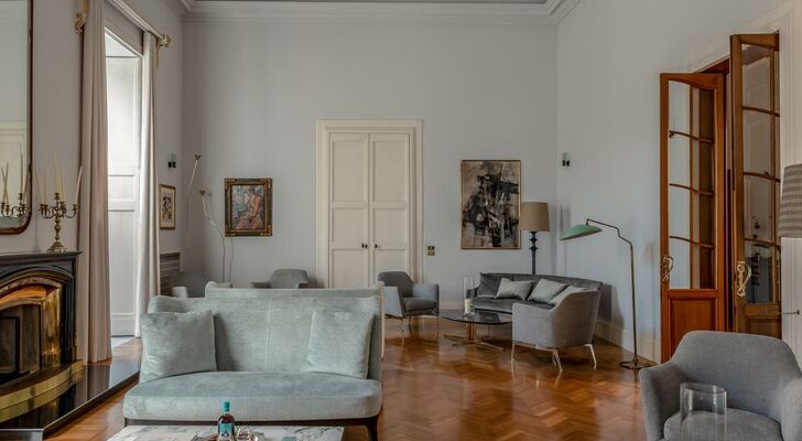 Palazzo Bozzi Corso by La Fiermontina