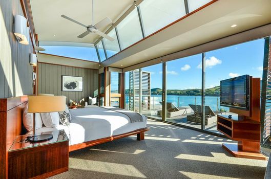 Yacht Club Villa