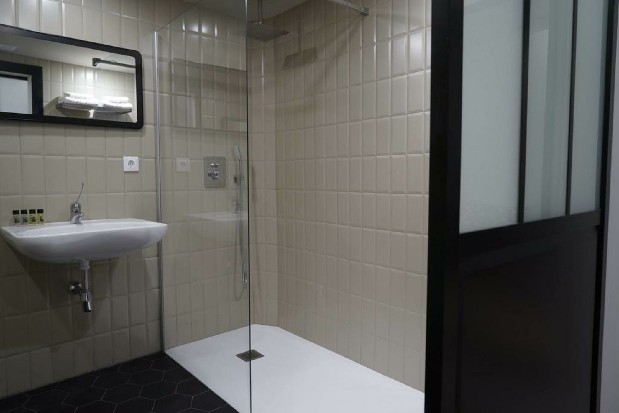 MD Design Hotel - Portal del Real